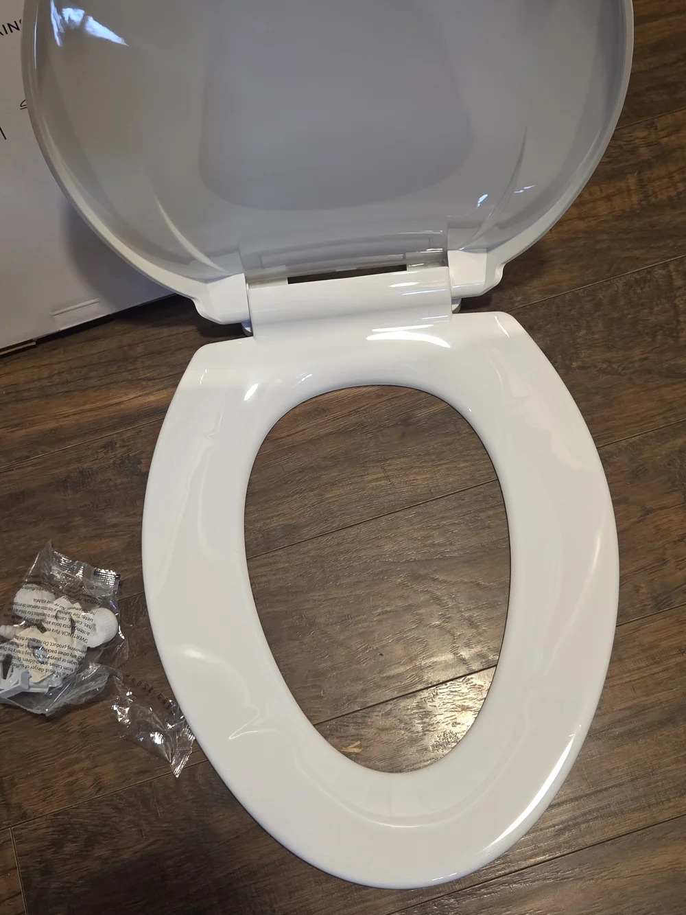 American Standard MightyTuff White Elongated Soft Close Toilet Seat